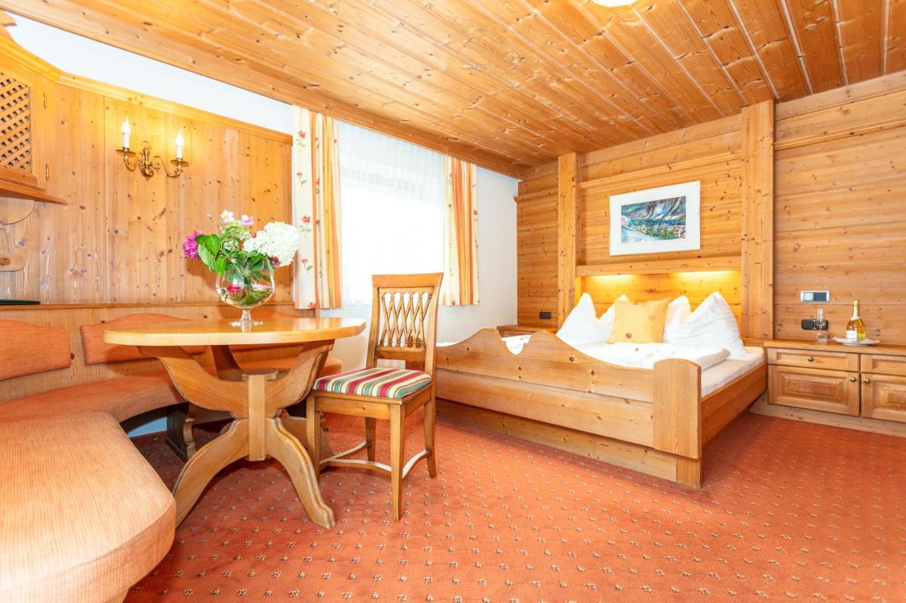 Landhaus Rohregger Neukirchen am Grossvenediger Luaran gambar