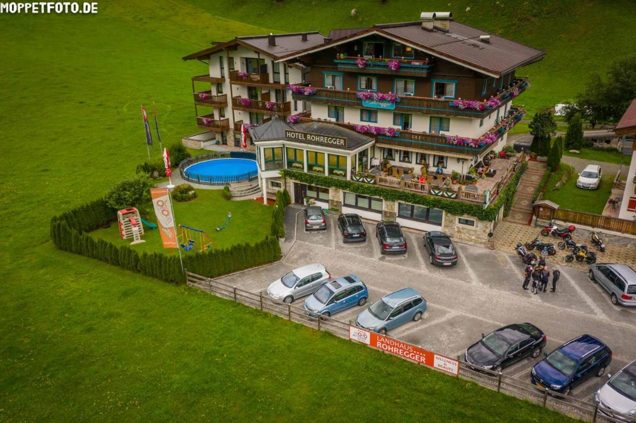Landhaus Rohregger Neukirchen am Grossvenediger Luaran gambar