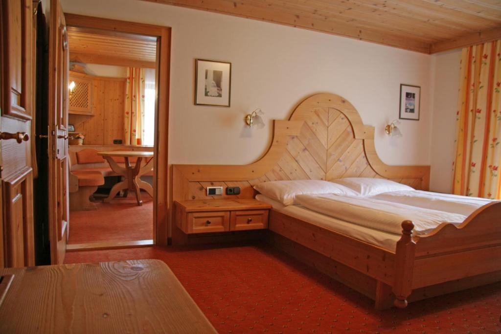 Landhaus Rohregger Neukirchen am Grossvenediger Luaran gambar