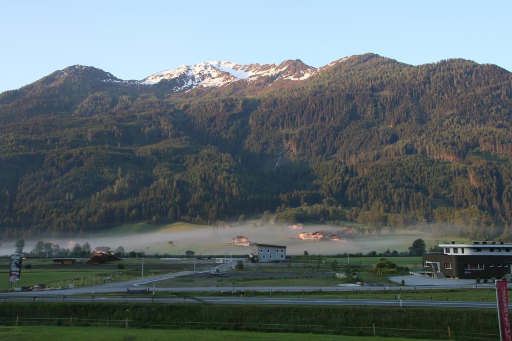 Landhaus Rohregger Neukirchen am Grossvenediger Luaran gambar